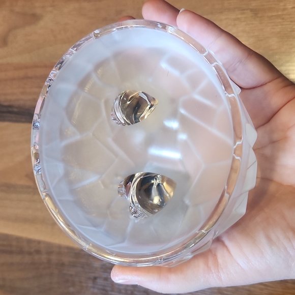 Royal Crystal Mother & Baby Penguin On Frosted Base Paperweight - Picture 8 of 14